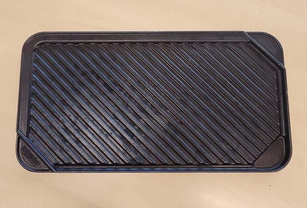 Chef's Design Wisconsin Aluminum Foundry Reversible Double Burner Grill Griddle